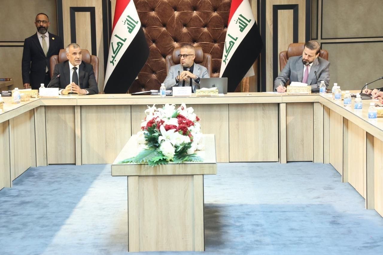 المالية النيابية تبحث مع وزير المالية موازنة 2027 وتعظيم الإيرادات